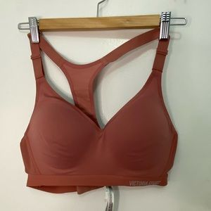 Victoria Secret Sports Bra Size 34C Women Racerback NEW